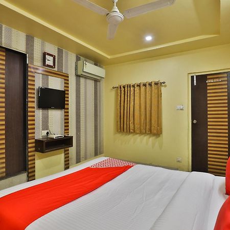 Spot On Hotel Shreeji Palace Ahmedabad Esterno foto