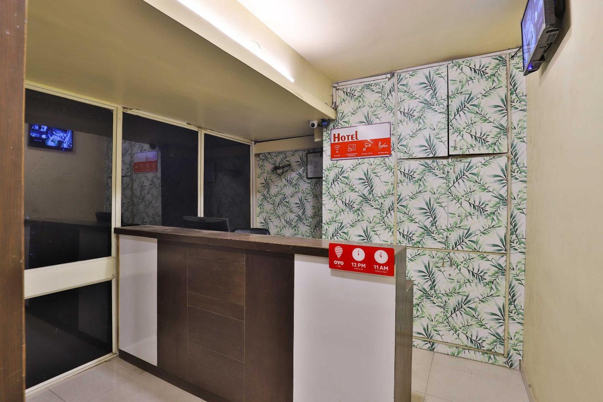 Spot On Hotel Shreeji Palace Ahmedabad Esterno foto