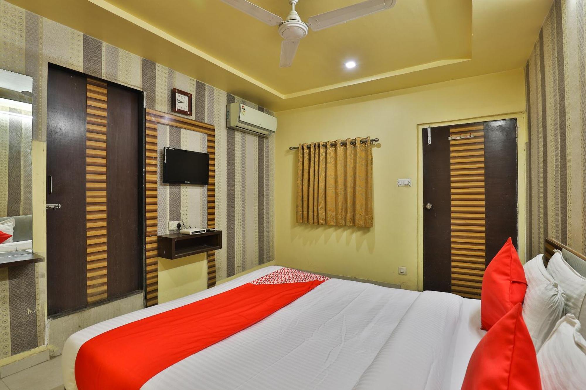 Spot On Hotel Shreeji Palace Ahmedabad Esterno foto