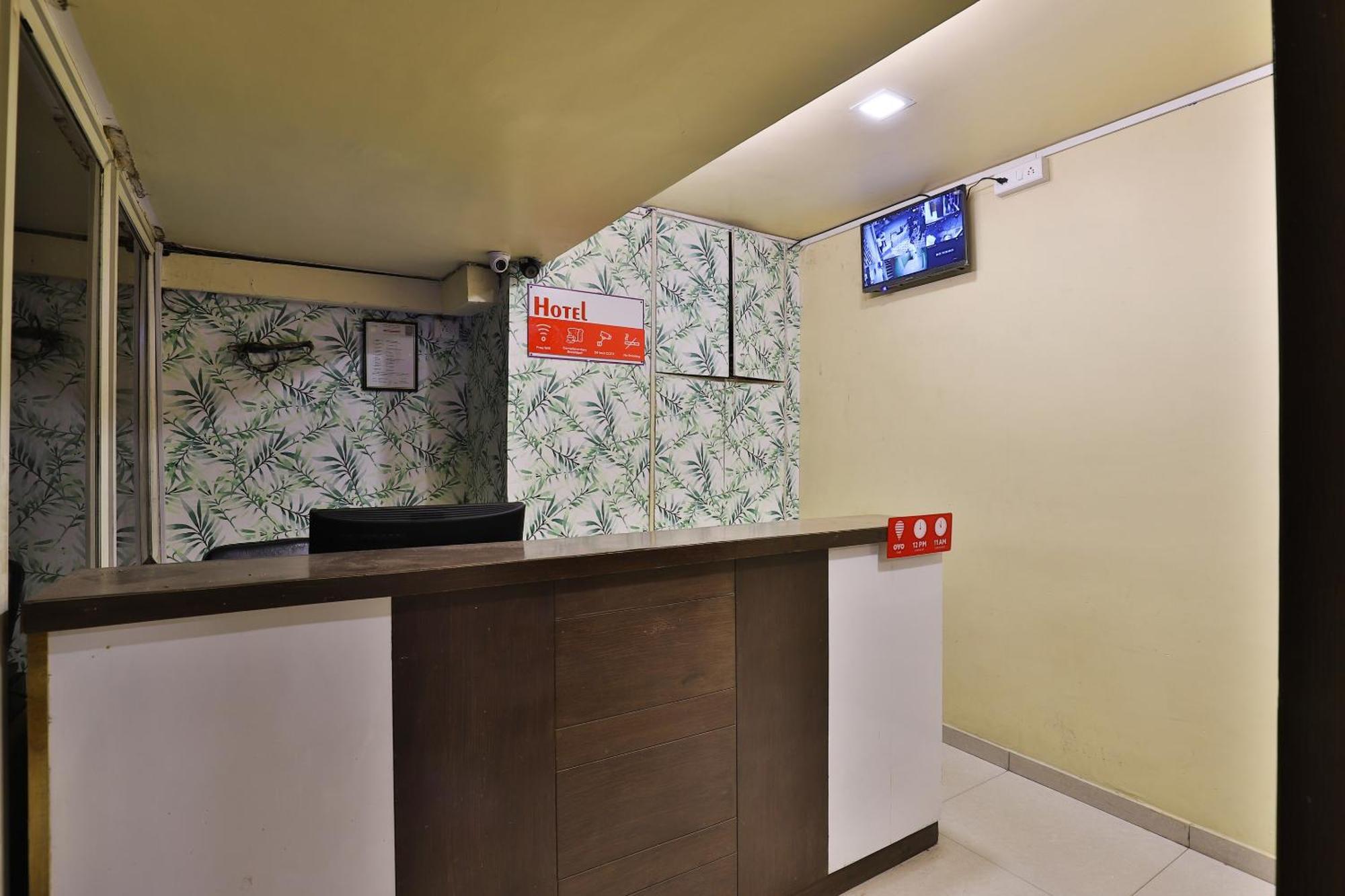 Spot On Hotel Shreeji Palace Ahmedabad Esterno foto