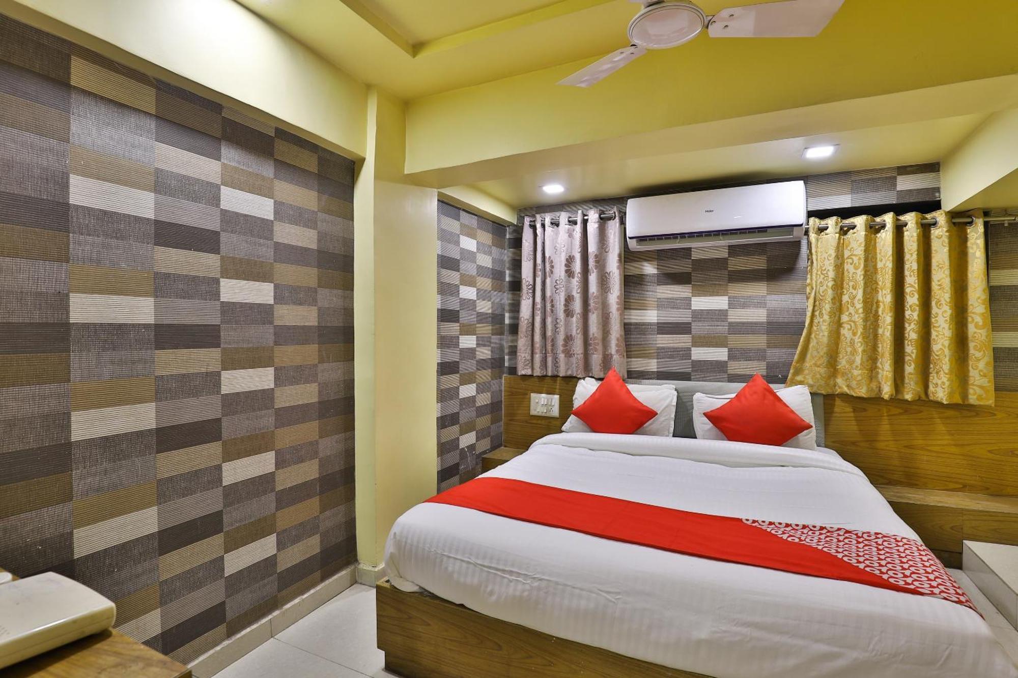 Spot On Hotel Shreeji Palace Ahmedabad Esterno foto